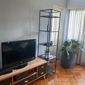 Estantería de hierro